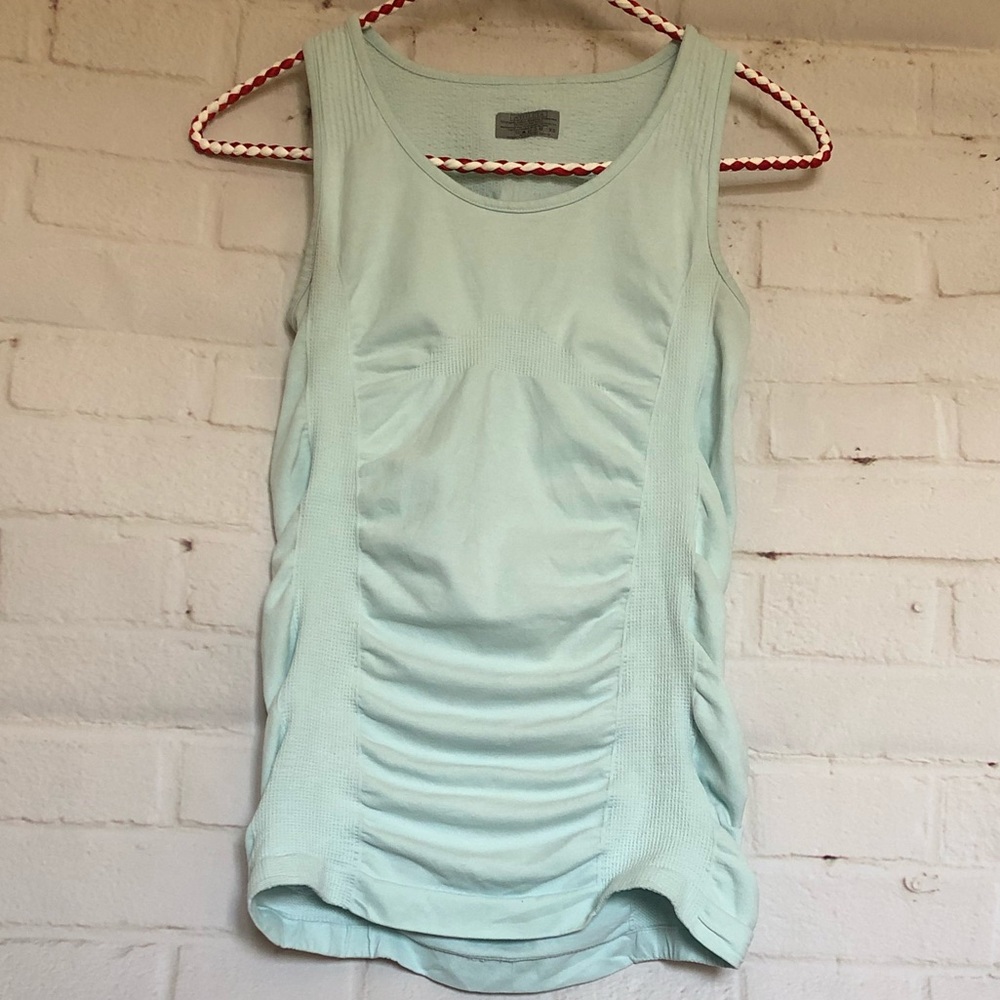 Athleta sports tank